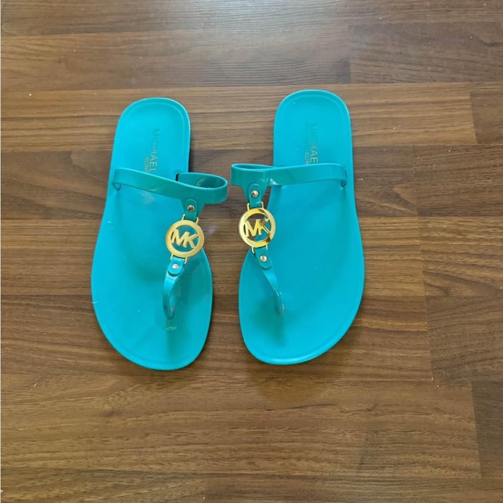 MK Flip flops